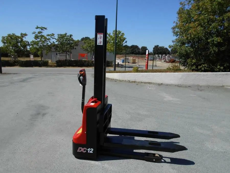 GERBEUR ELECTRIQUE - MATERIEL DE MANUTENTION